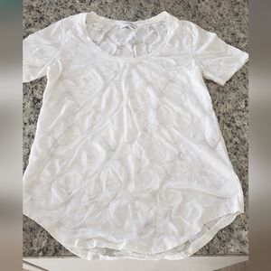 Aritzia Babaton White off T-shirt Size S